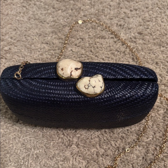 Kayu Jen Clutch with white stone - Picture 2 of 7